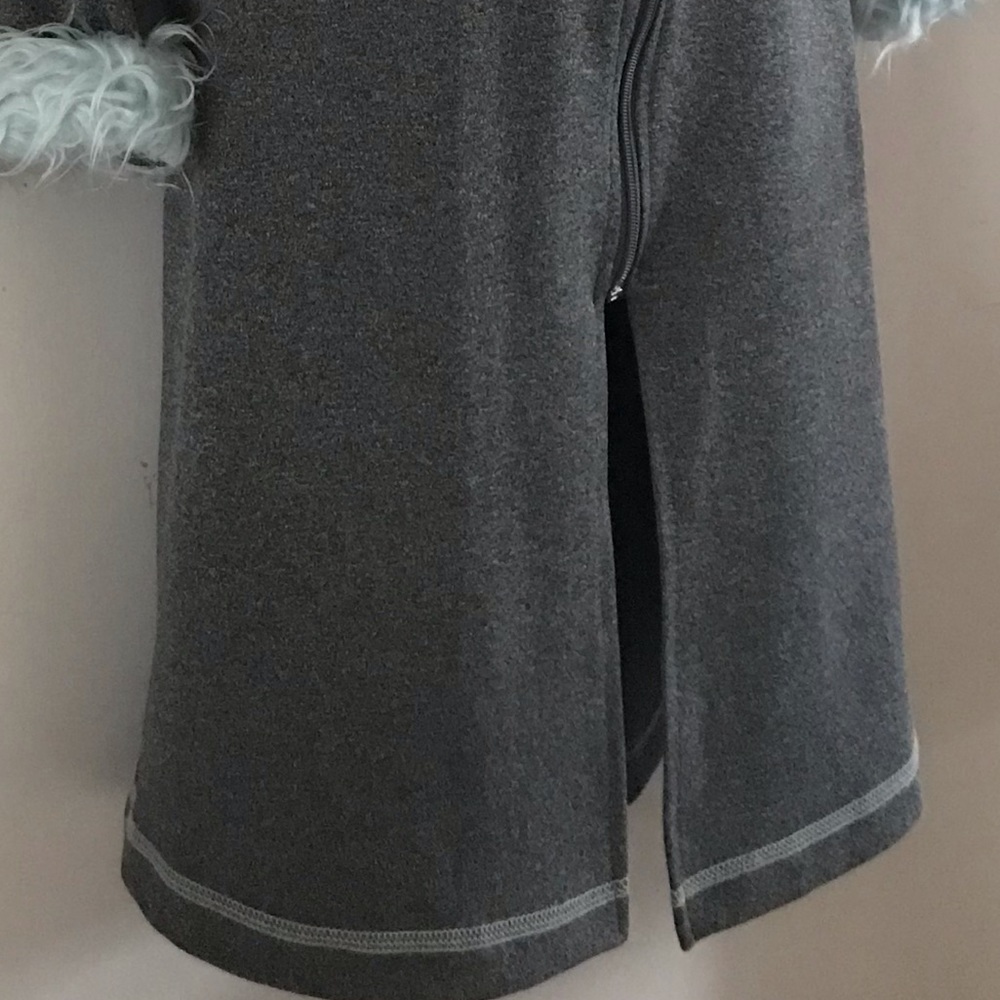 Bwear Hooded Cardigan Zip Closure - Picture 4 of 13